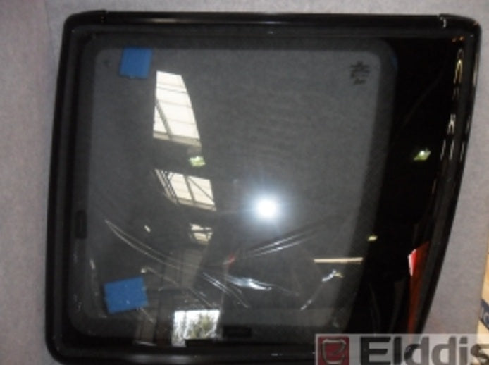 WINDOW 550 X 500 CURVED LH image 0