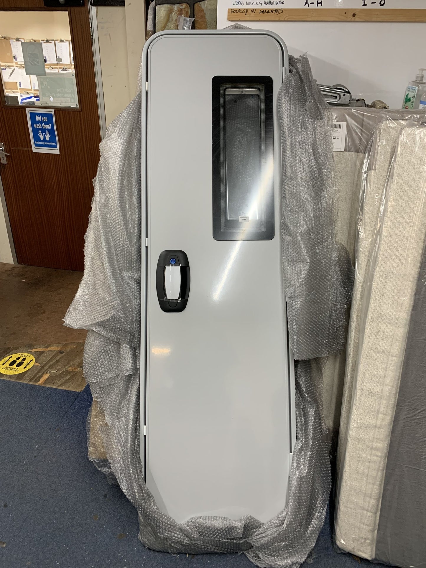 ENTRANCE DOOR MOTORHOME RH GRP SILVER RAL 9006 (WITH FRAME) image 0
